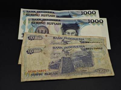 【淘币小摊】实时拍第八百五十四拍   无佣金福利纸币场   满百包邮可预留二周 每周一统一发货   - 印尼1000卢比纸币4张【有折】