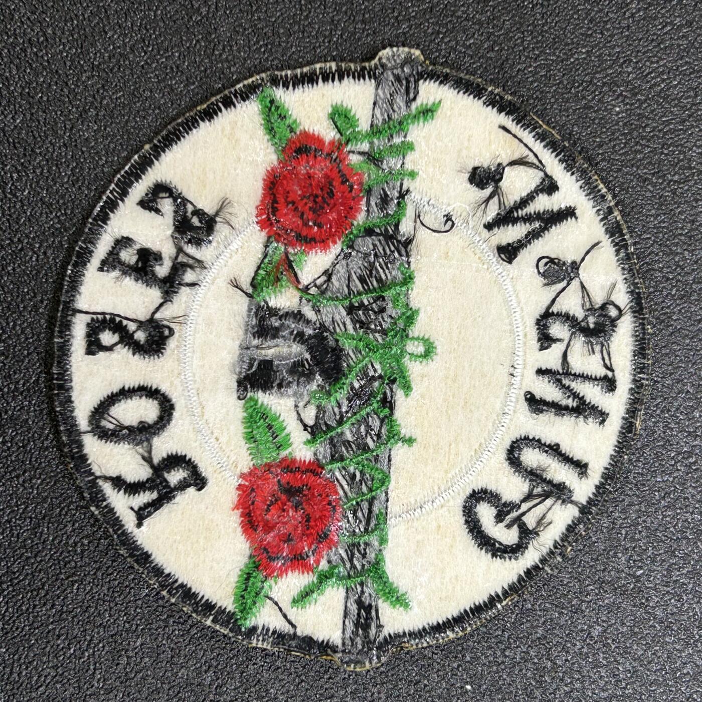 西秦中古拍卖第七十四期 美国 反战组织臂章