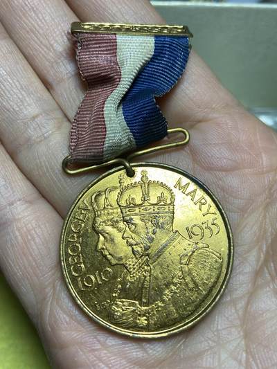 2026年第十五场(总第一百八十四场）外国好品散币场(免佣金) - 原光好品–英国🇬🇧1935年纪念章(南安普顿发行，乔治五世和玛丽王后登基25周年银禧纪念章)