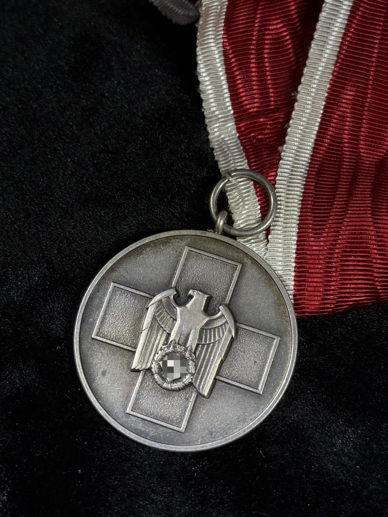 戎马世界章牌大赏第110期 铭记历史！珍爱和平！德国二战社会福利奖章