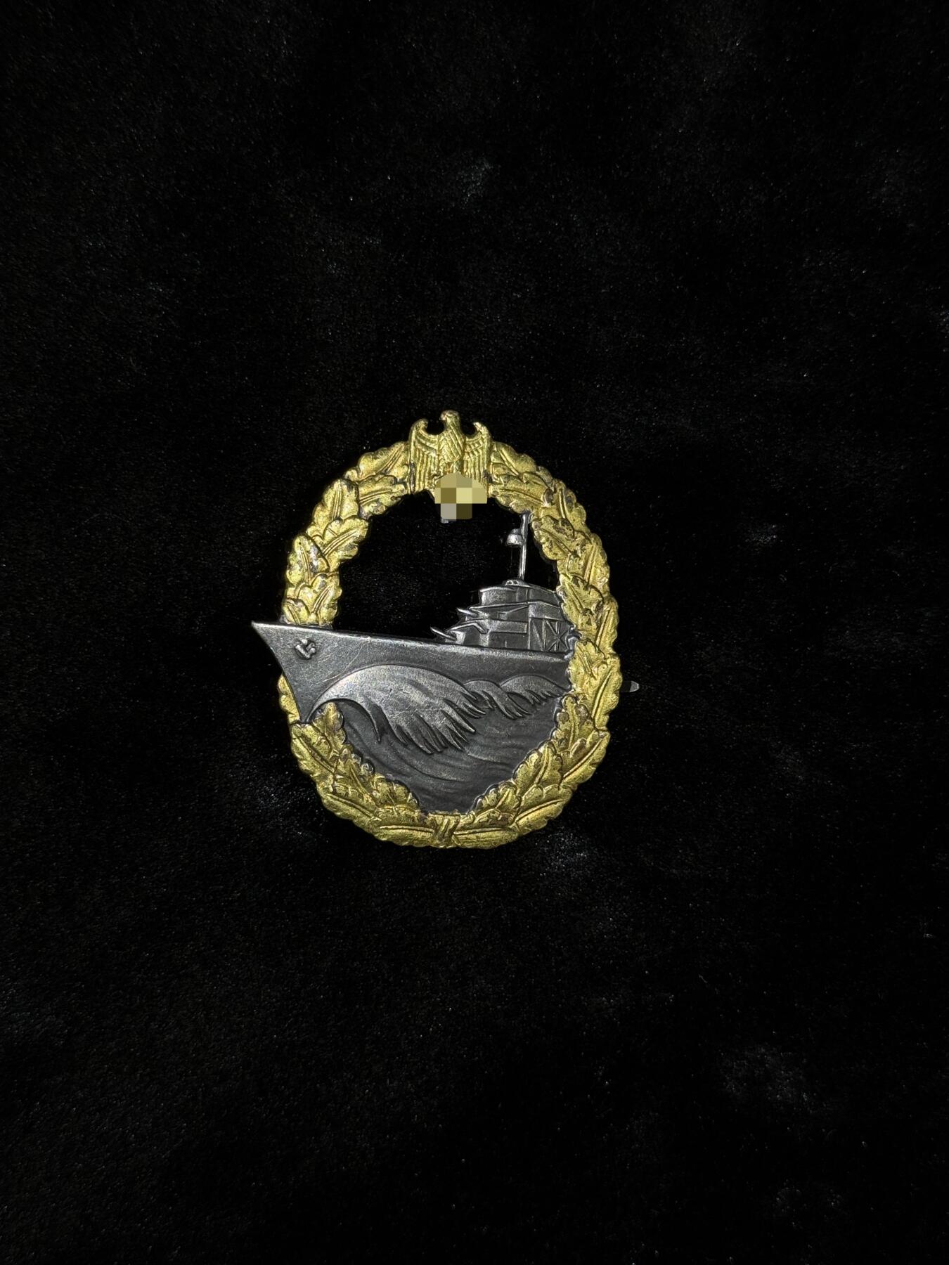 戎马世界章牌大赏第110期 铭记历史！珍爱和平！德国二战驱逐舰证章  铜制 海军大厂 什末林造