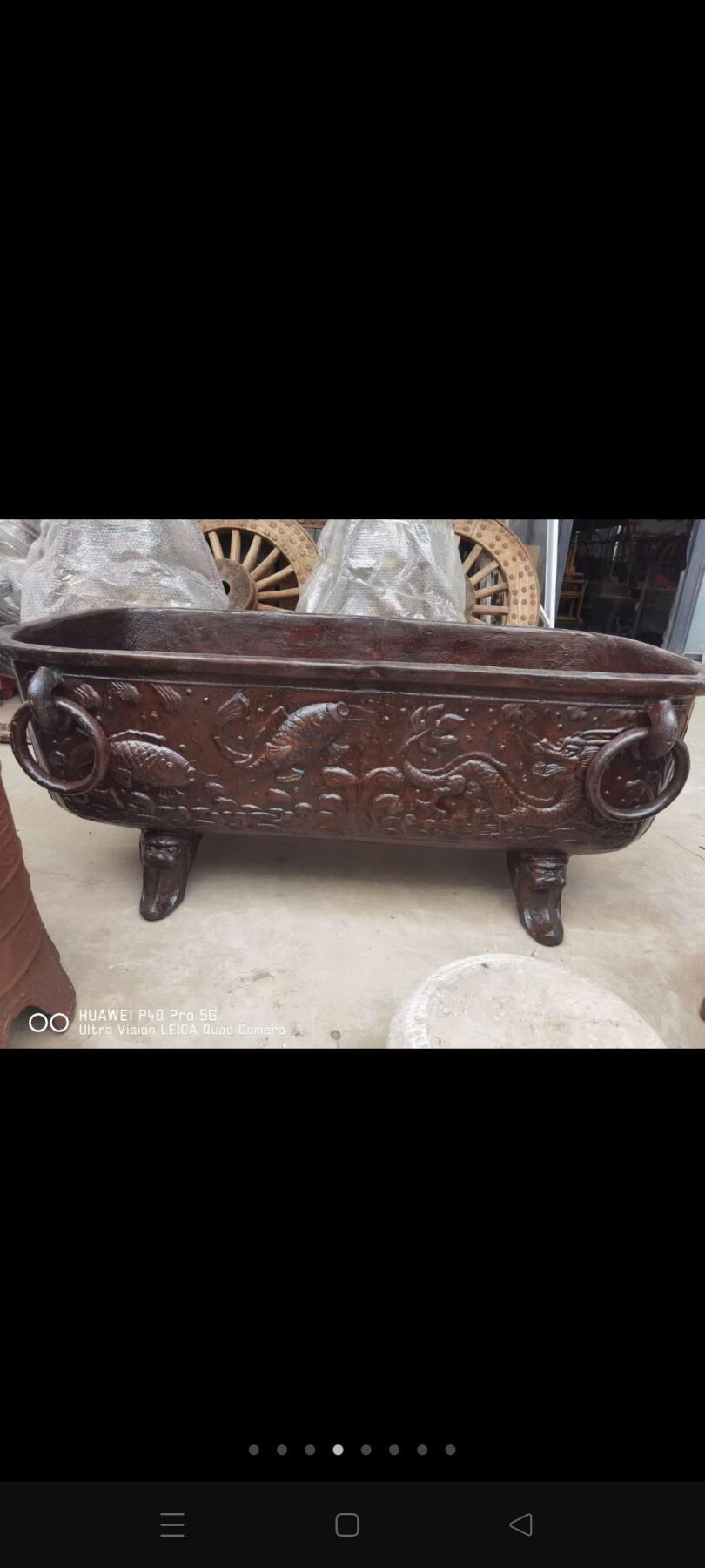 全品铸铁鱼龙变化盆老门海，高浮雕两面工一样，做工精堪，是庭院，四合院院中摆放，古代门海的寓意是带来财源和避祸。古人认为门前有海，如果里面储满水的话，就意味着钱到家。重700斤左右