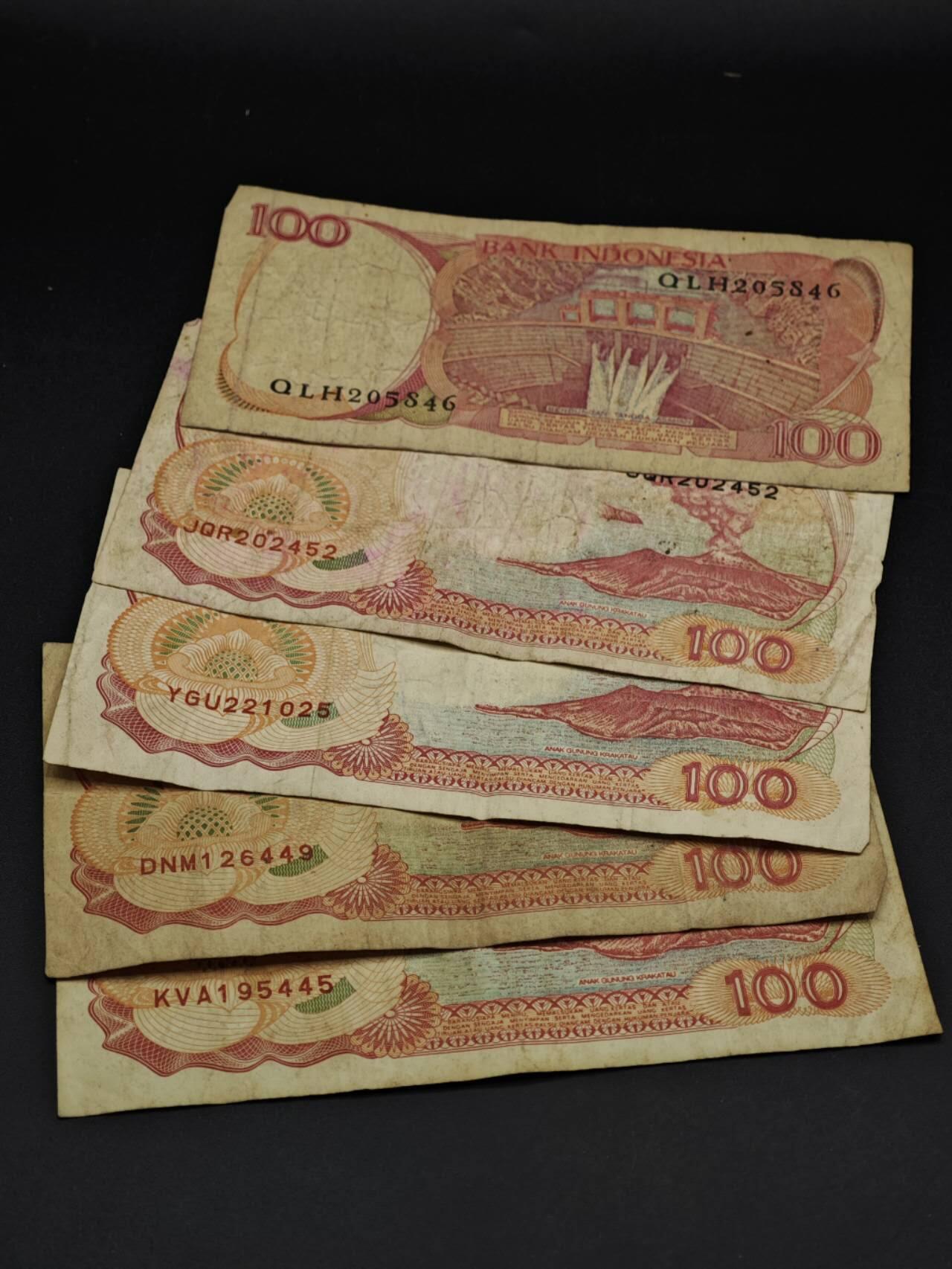 【淘币小摊】实时拍第八百五十四拍   无佣金福利纸币场   满百包邮可预留二周 每周一统一发货   印尼100卢比纸币5张【有折】