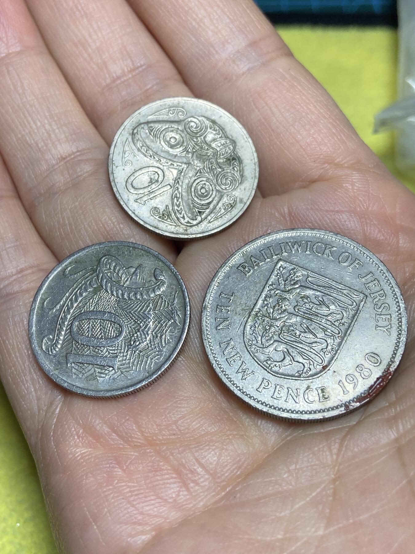 2026年第十五场(总第一百八十四场）外国好品散币场(免佣金) 3枚：泽西岛🇯🇪1980年10新便士，新西兰🇳🇿1971年10，澳大利亚🇦🇺1975年10