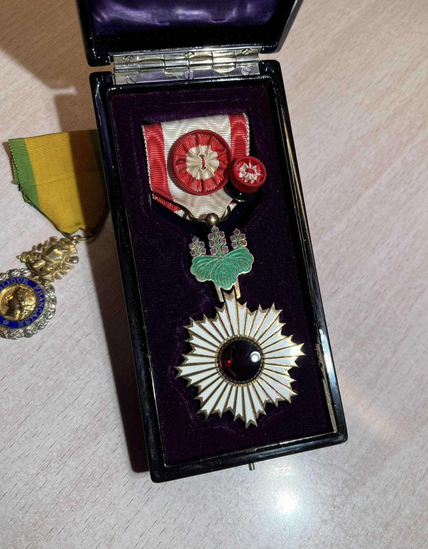 大猫徽章拍卖 第287期 勿忘国耻 日章法章一组