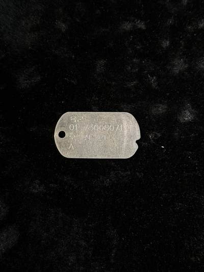 戎马世界章牌大赏第110期 - 少见 现代韩国狗牌 01年入伍的陆军 吴相吉 现代的很少流出