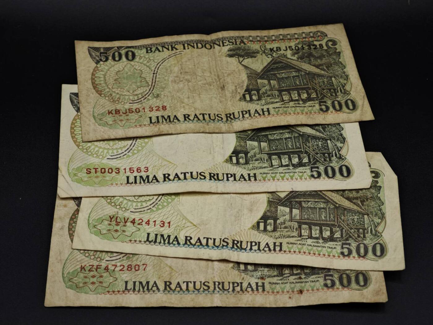 【淘币小摊】实时拍第八百五十四拍   无佣金福利纸币场   满百包邮可预留二周 每周一统一发货   印尼500卢比纸币4张【有折】