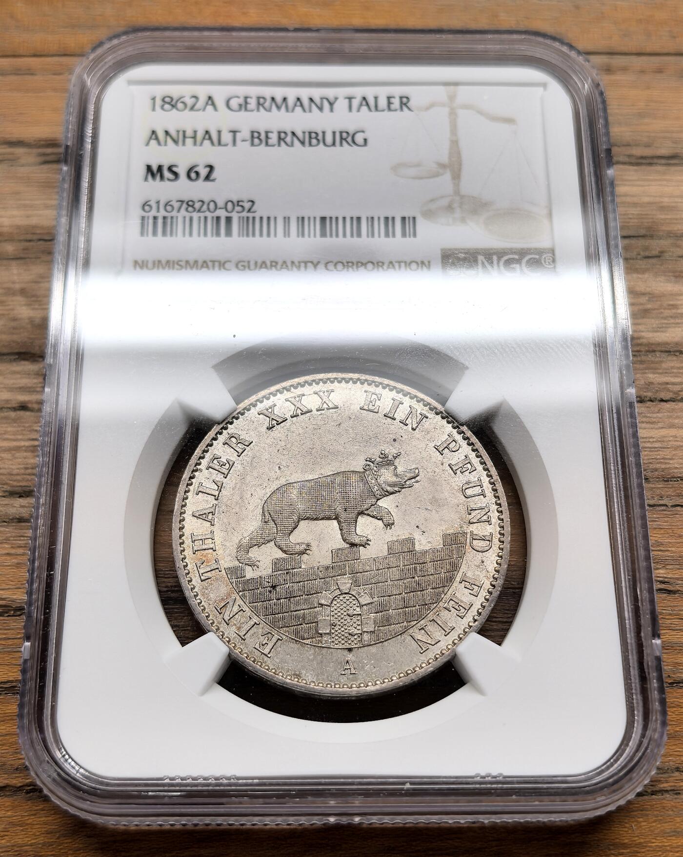 凡希社世界钱币微拍第三百十九期 1862A德国安哈特-贝恩堡小熊爬墙泰勒NGC-MS62