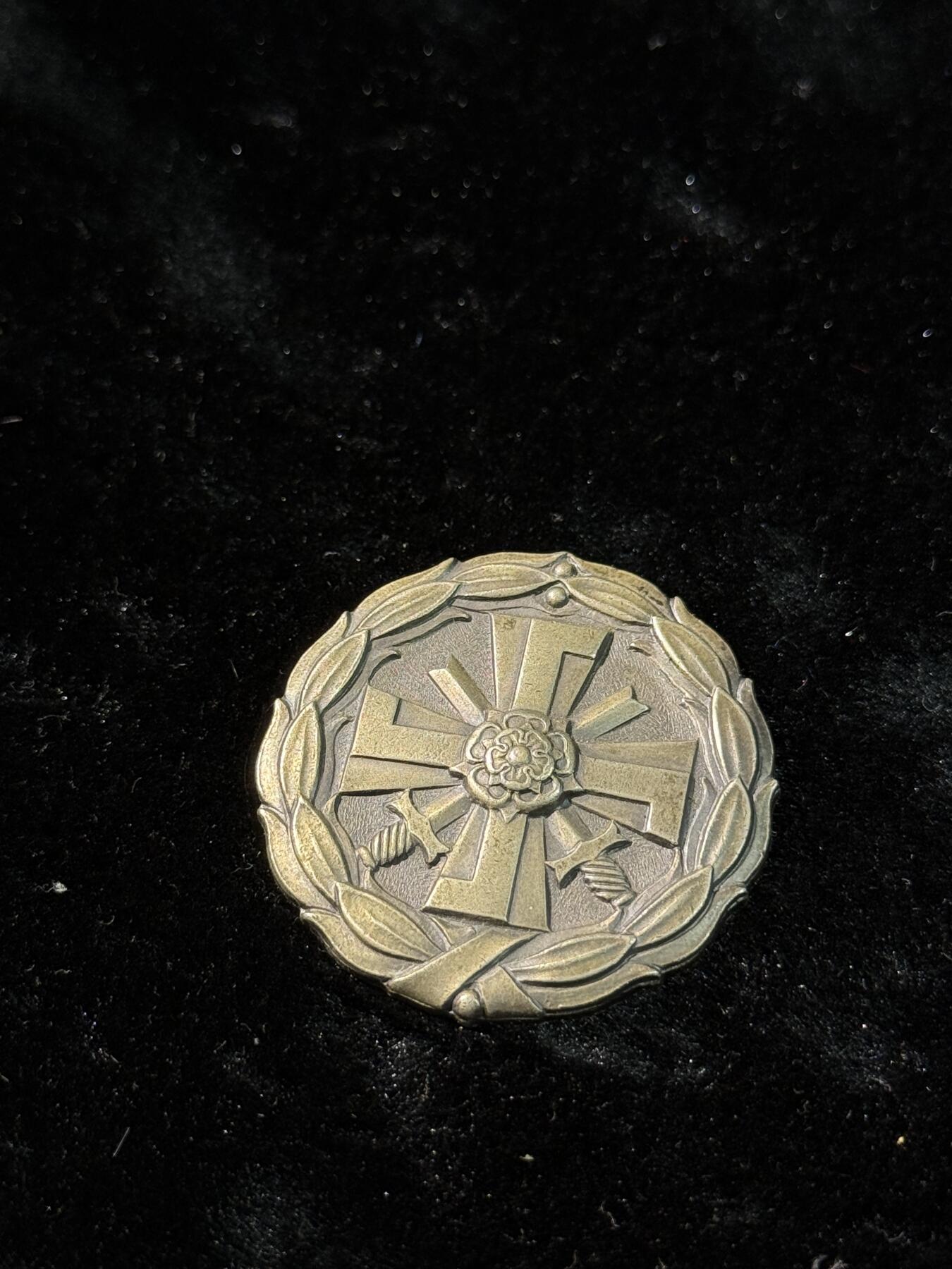 戎马世界章牌大赏第110期 芬兰 二战战伤证章 少见