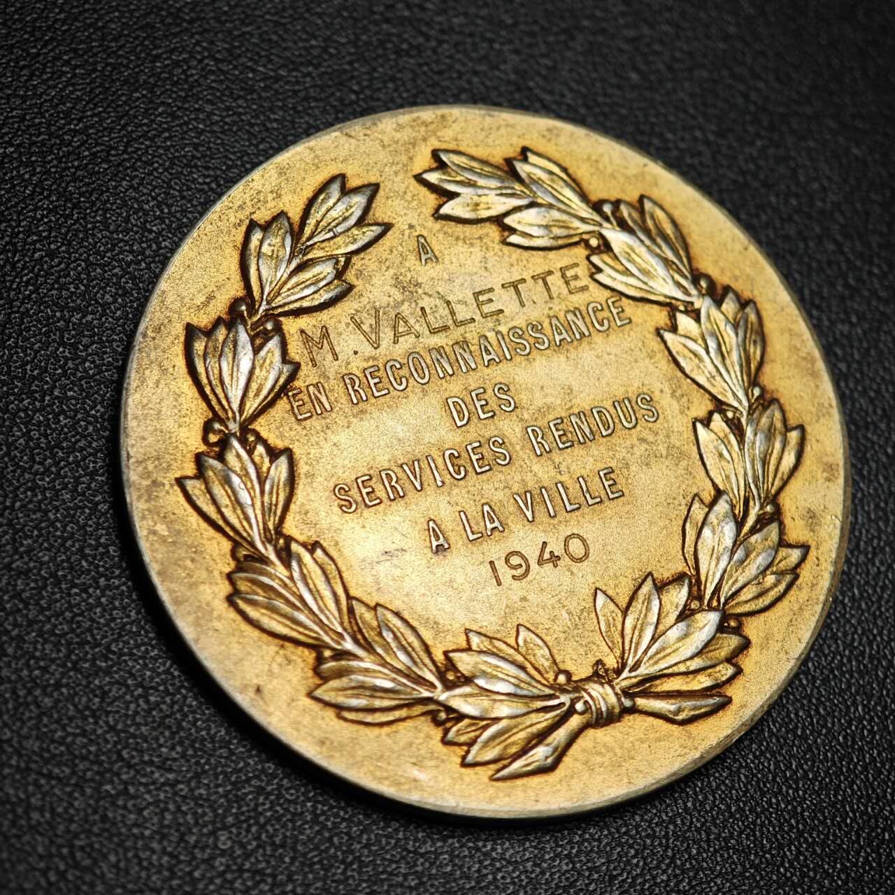 金瓯小拍第三期 古今币章 银价专场 法国库尔贝瓦市城市服务镀金银章1940年 重62克直径50.2mm 边铭丰饶角2ARGENT