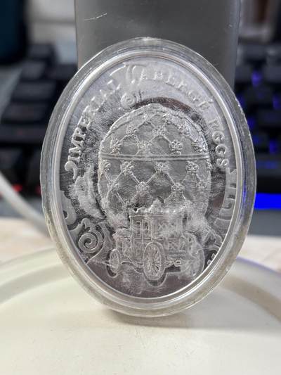 第189期拍卖 - 纽埃2010年俄罗斯皇家彩蛋加冕镶嵌水晶椭圆56.56克银币，925银，发行5000枚，塑料盒有瑕疵