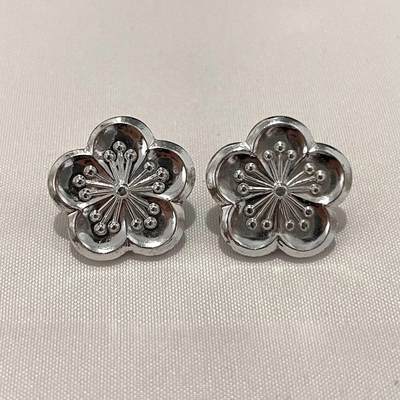 韵星假日拍卖第三十八期 -- Rimey Holidays Auction 38 - 国军将官银色领章一对