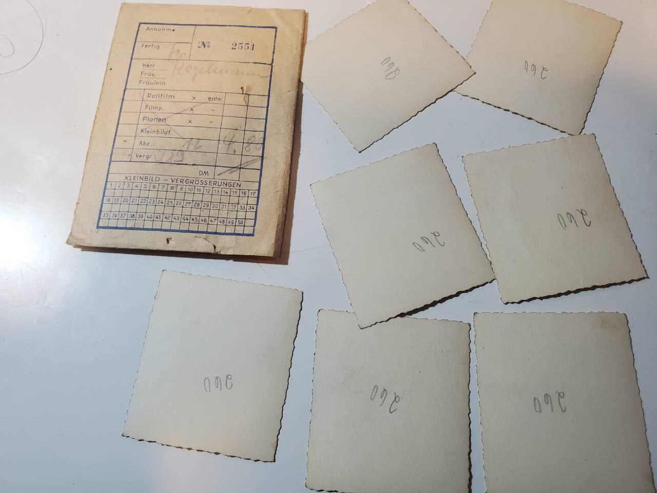 韵星假日拍卖第三十八期 -- Rimey Holidays Auction 38 民主德国国家人民军空军军官夫妻照片一套 原片洗出 带原相馆套 非常清晰 军官身上标识清晰可见 