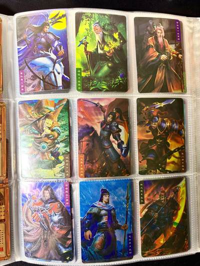 NO.22 好又多金牌大场，年前倒数第3期！每周一站式配齐，方便凑单！（周6晚9点截拍，卖家送拍0抽成！） 【套卡+卡册】鲁艺水浒 暗黑色特种油墨粗闪卡一套全 108基础卡+9解锁卡 共117张 带卡册1本