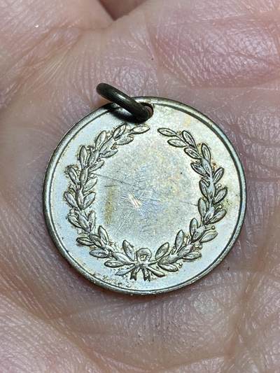 2026年第十五场(总第一百八十四场）外国好品散币场(免佣金) - 英国19世纪末至20世纪初–微雕主祷文–微型吊坠，重1.4克