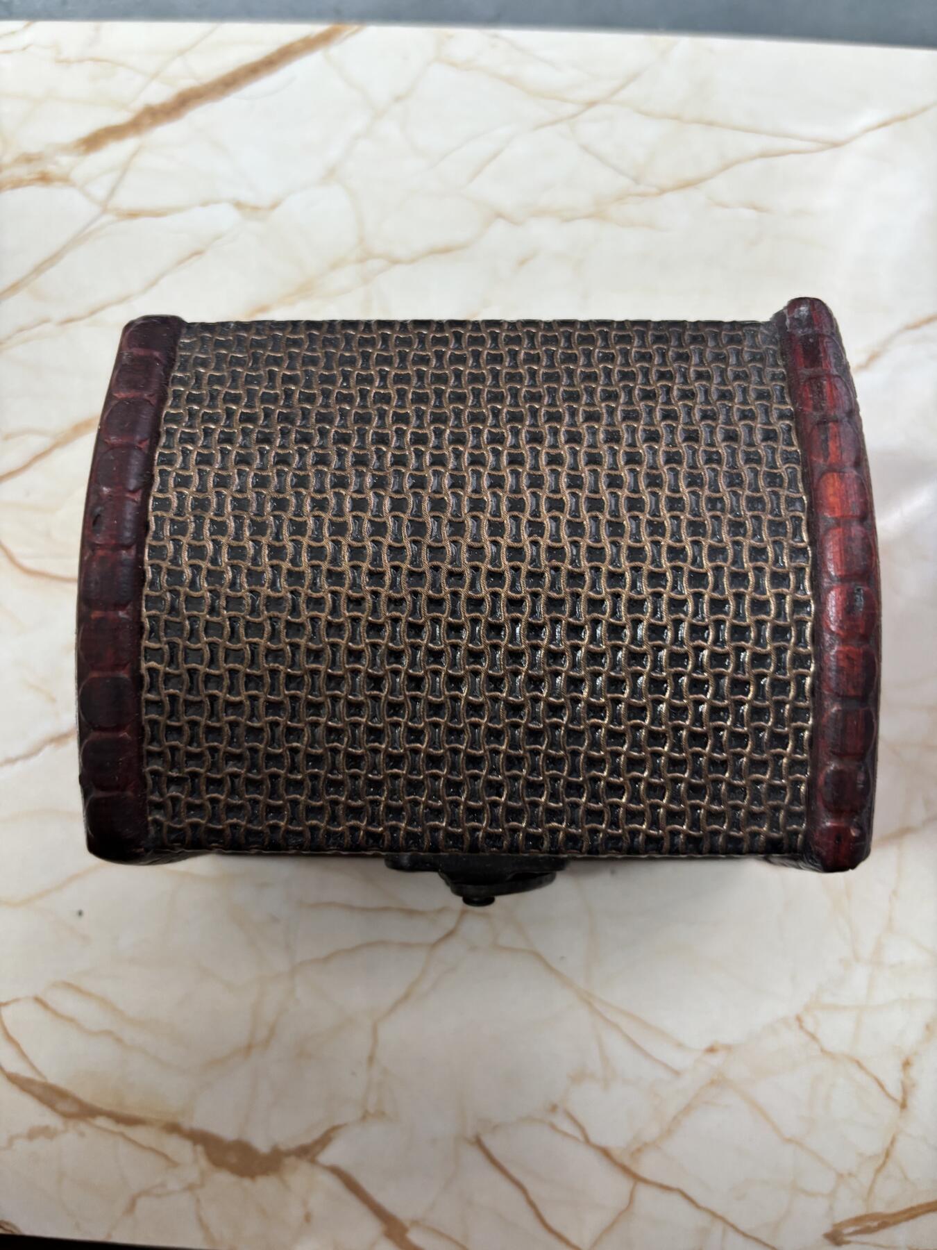 第189期拍卖 库克2013年海底沉船美国SS共和号椭圆彩色镶嵌银币25克，925银，发行1865枚