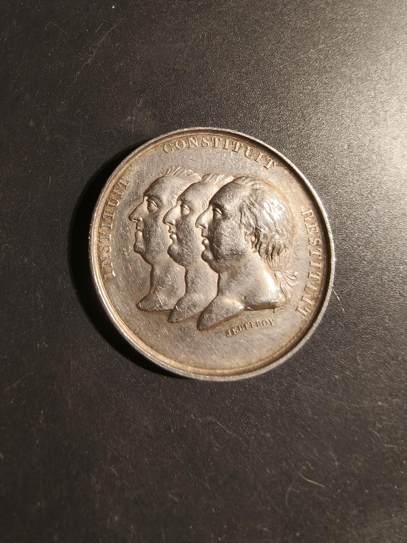 老王徽章第179期 法国波旁王朝复辟时期巴黎皇家农业学会大银章    早期光边原铸    950银     直径37mm    重量24.4g