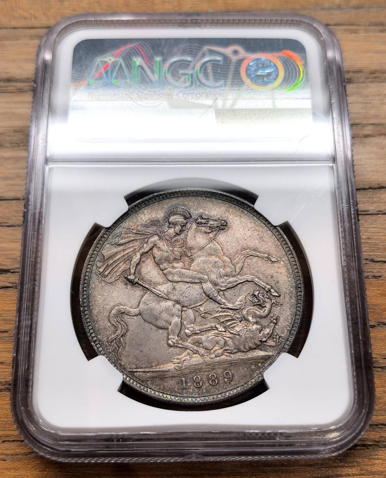 凡希社世界钱币微拍第三百十九期 荐！1889英国老维高冠马剑NGC-MS63，分数不算顶级但包浆绝对千里挑一，实物上手惊艳，请参考视频。