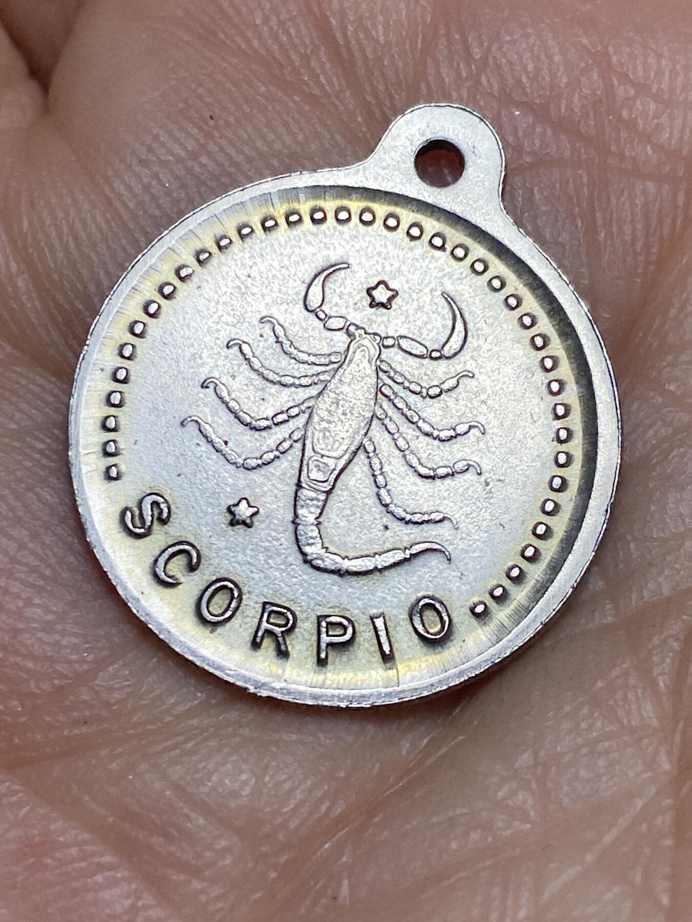 2026年第十五场(总第一百八十四场）外国好品散币场(免佣金) 天蝎座♏和金牛座♉星座吊坠