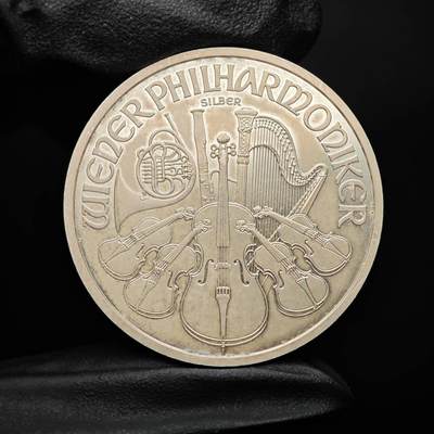 金瓯小拍第三期 古今币章 银价专场 - 奥地利爱乐银币2013年 重31.1克直径37mm 品相一般 通体白雾