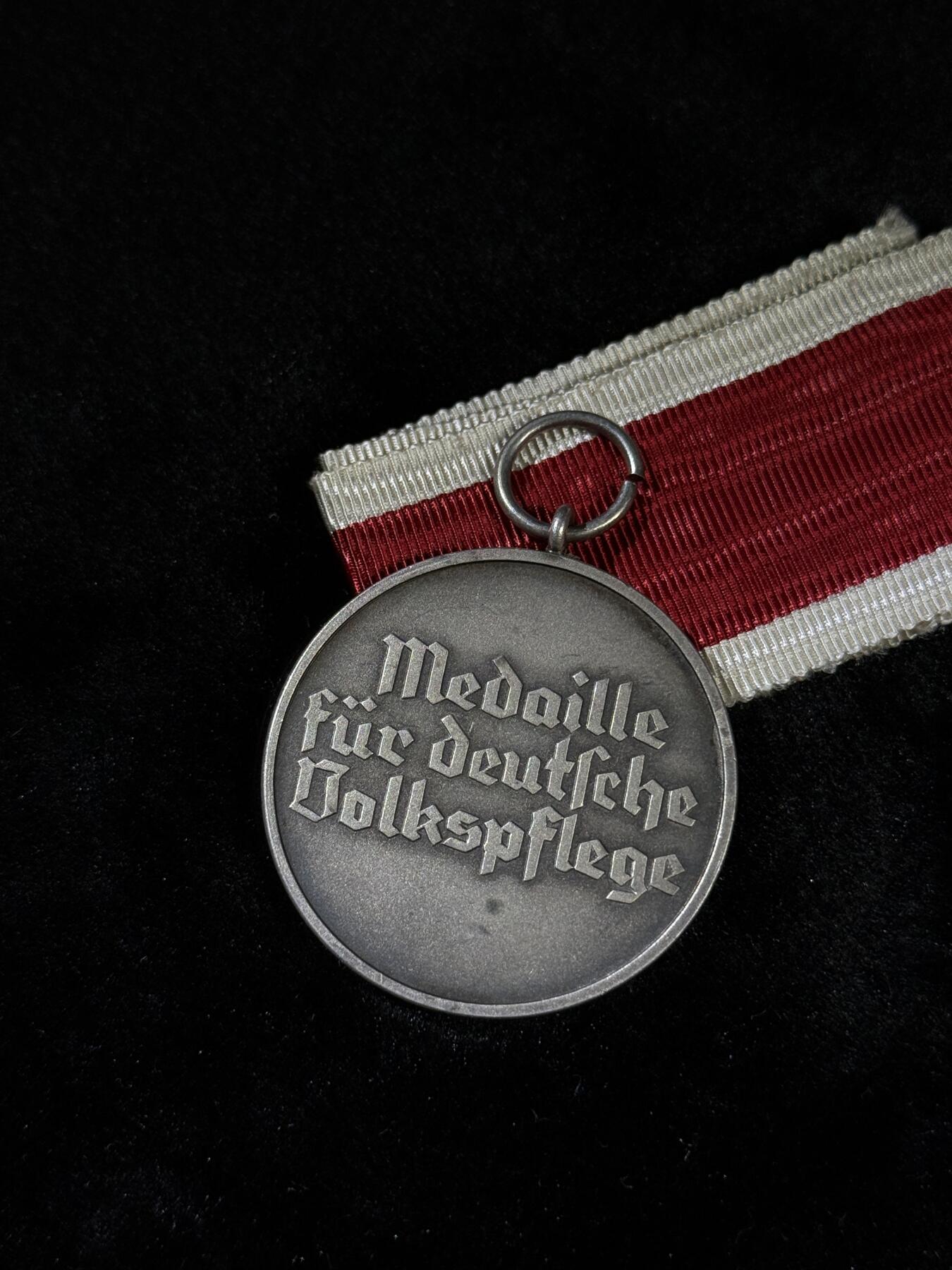 戎马世界章牌大赏第110期 铭记历史！珍爱和平！德国二战社会福利奖章