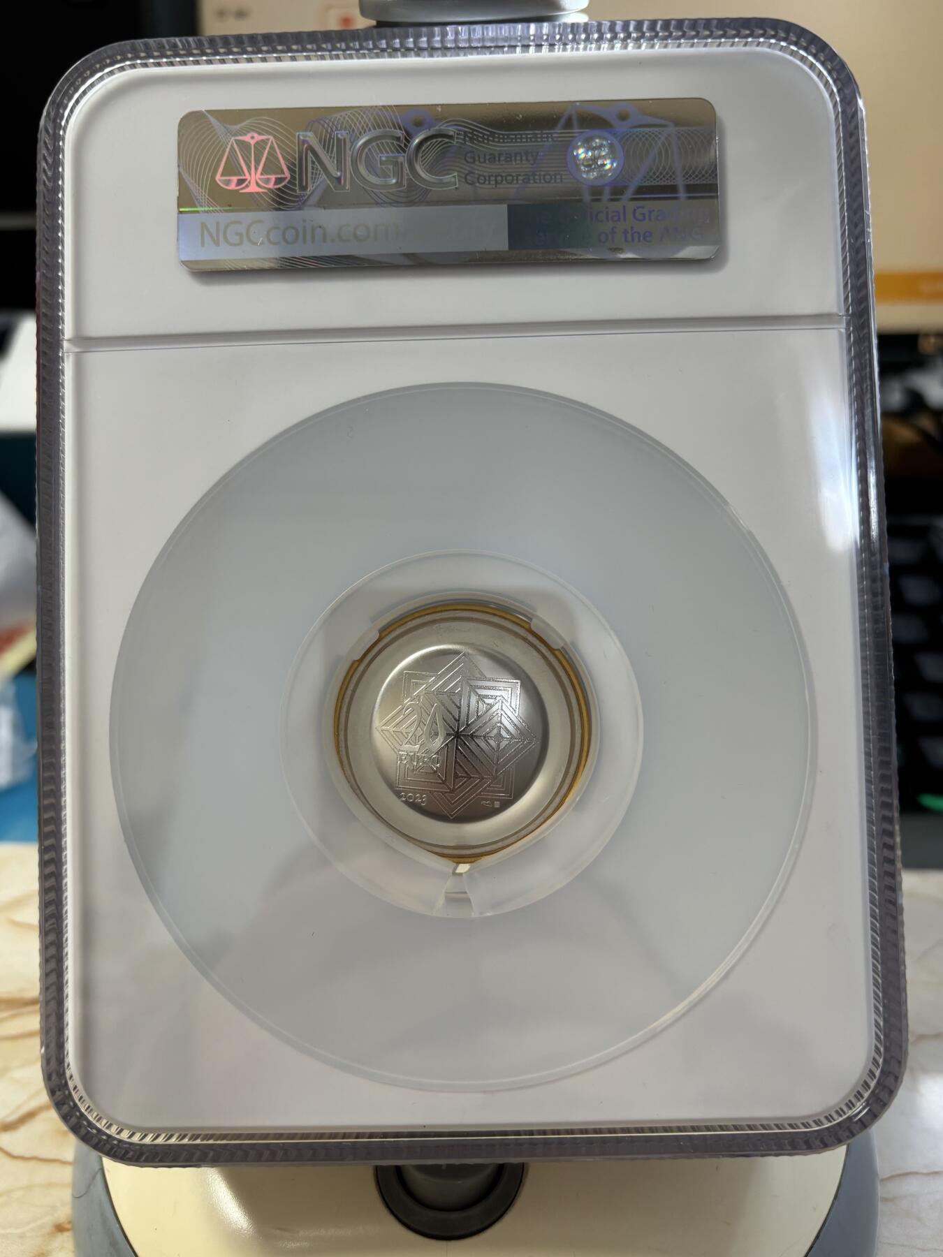 第189期拍卖 获奖法国2023年法兰西瑰宝甜点马卡龙小圆饼形银币NGC-PF69无盒无证书，获克劳斯2024年度最佳创意币大奖，999银，1盎司，发行5000枚