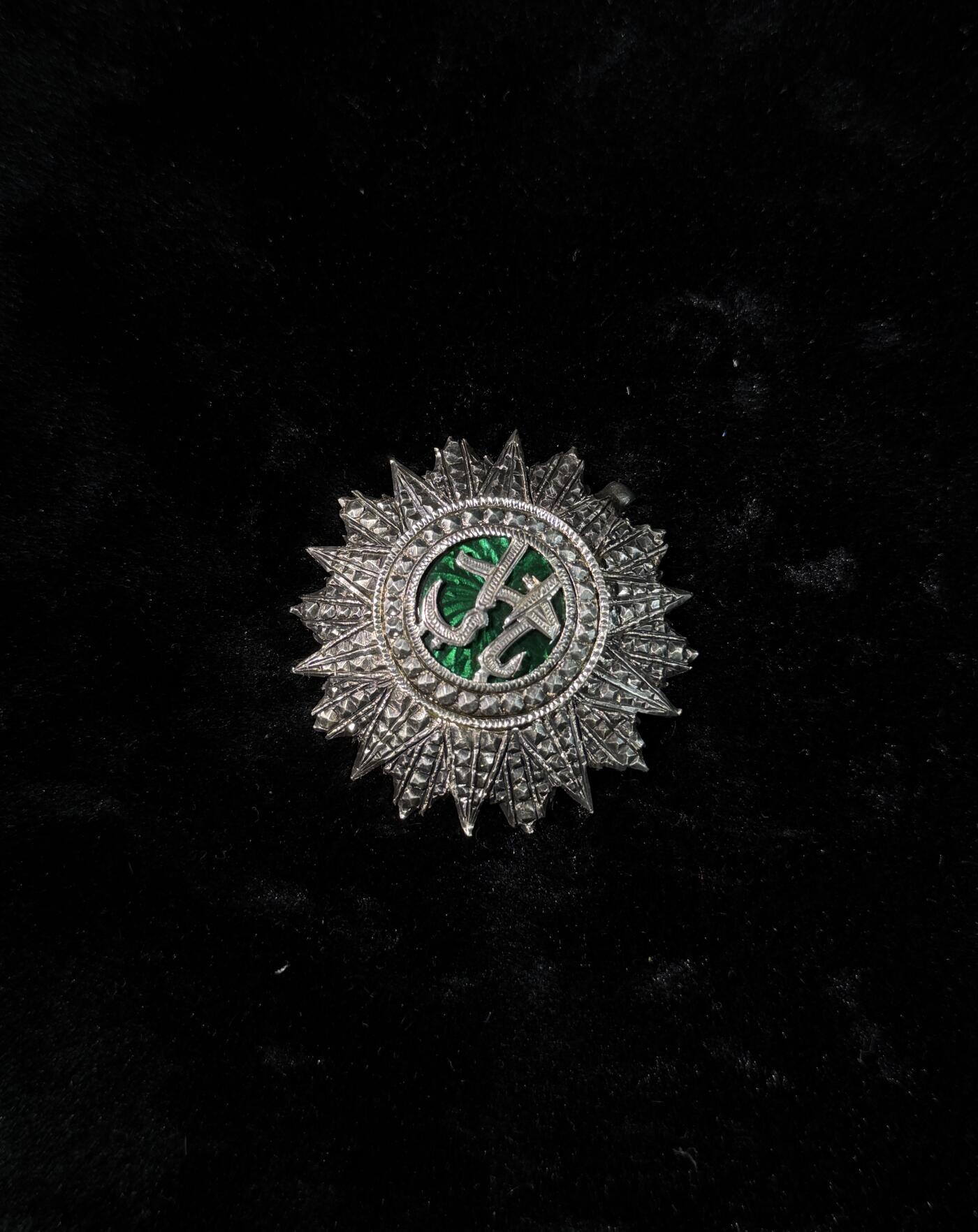 戎马世界章牌大赏第110期 法属突尼斯光荣勋章，骑士级改胸针，银制，重约21.6g 