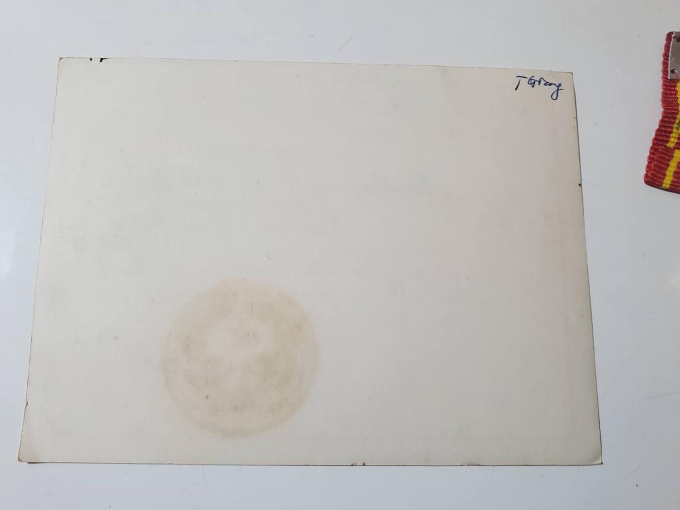 韵星假日拍卖第三十八期 -- Rimey Holidays Auction 38 越南社会主义共和国一级抗战勋章 实发版 给抗美越战士兵 品相非常好 