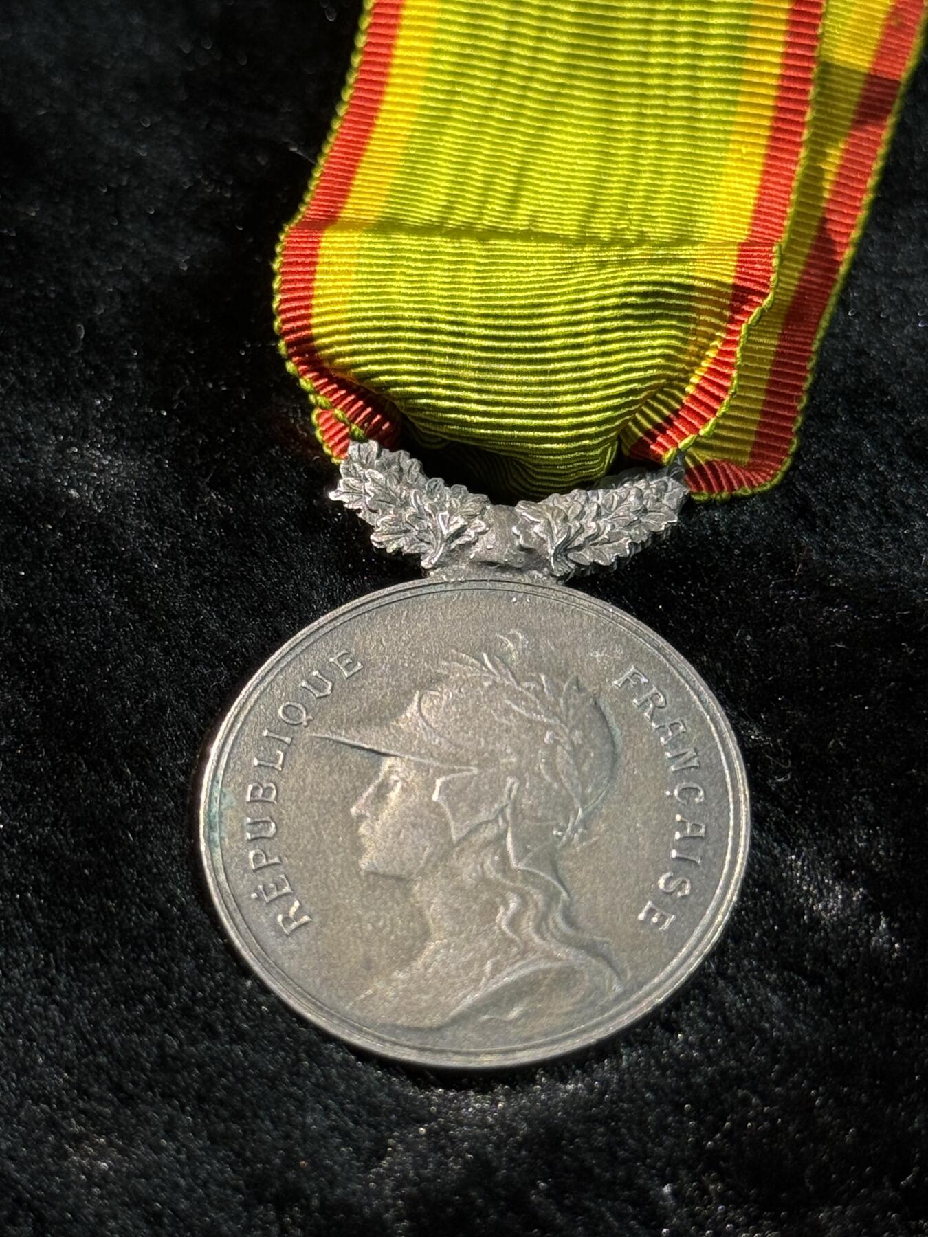 戎马世界章牌大赏第110期 法国奖章