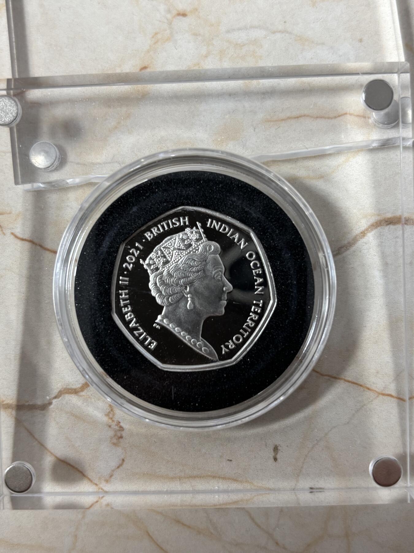 第189期拍卖 英属印度洋2021年伊丽莎白二世女王95岁生日银币，925银，8克，发行199枚