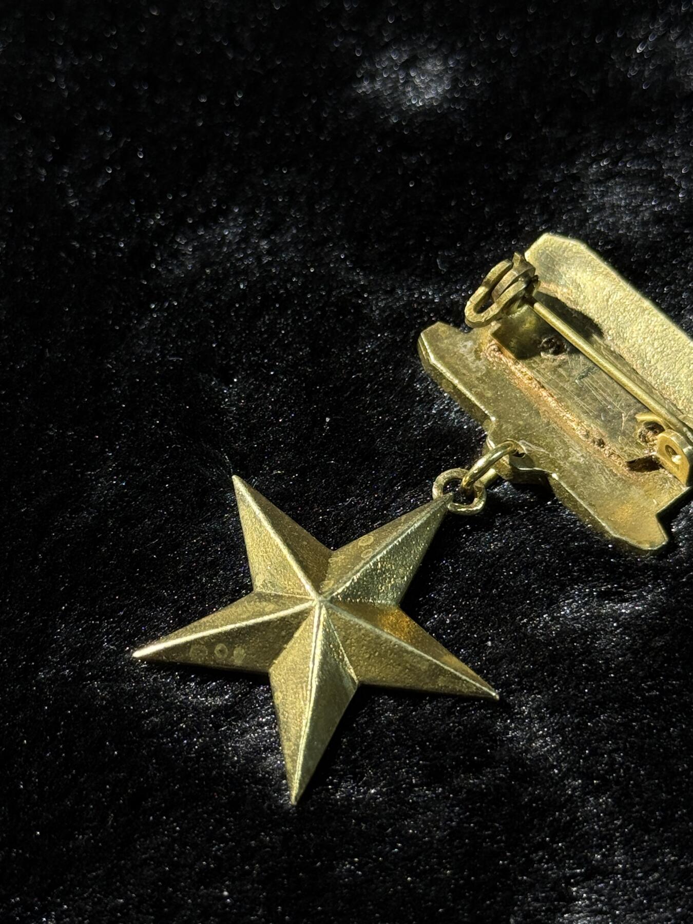 戎马世界章牌大赏第110期 古巴英雄奖章（古巴大金），铜制复刻