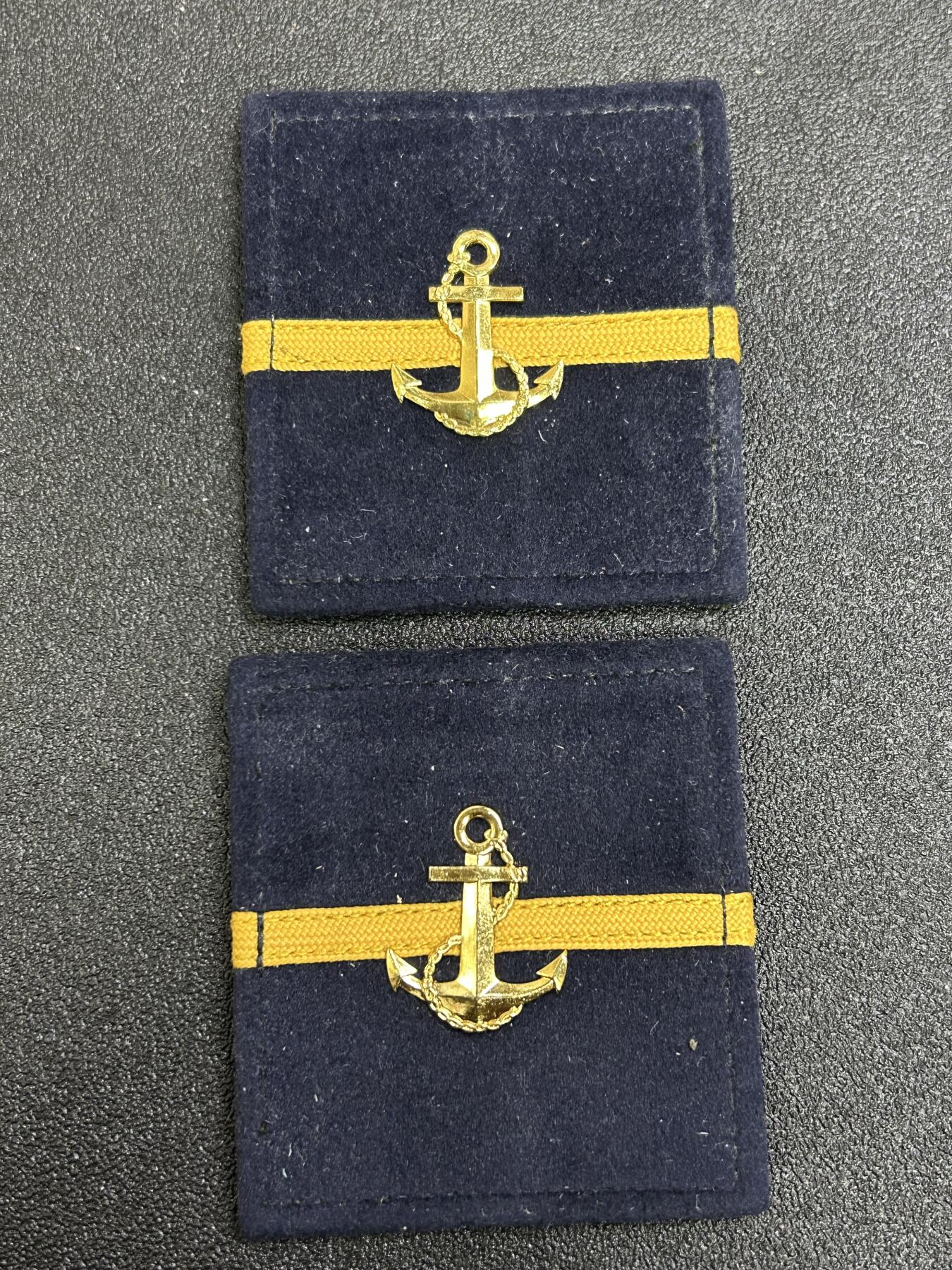 西秦中古拍卖第七十四期 越南人民军海军下士肩章 早期版