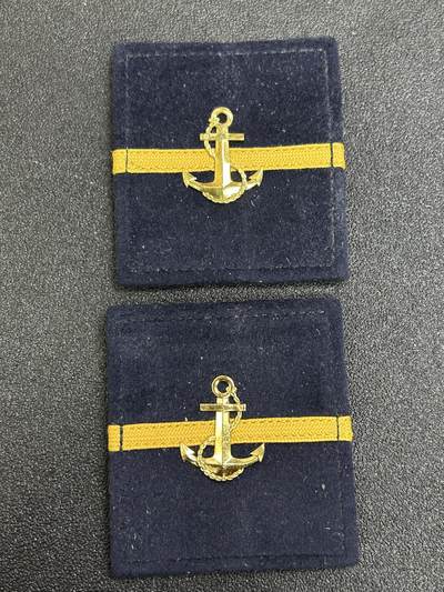 西秦中古拍卖第七十四期 - 越南人民军海军下士肩章 早期版