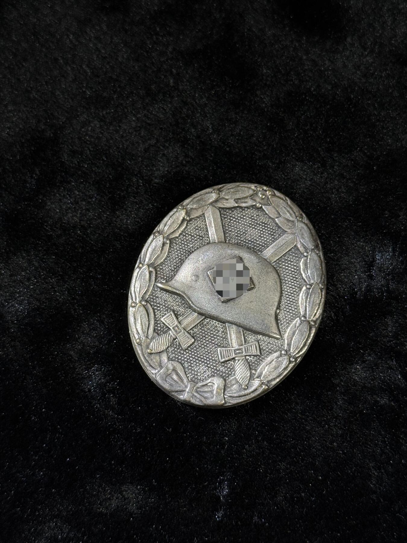 戎马世界章牌大赏第110期 铭记历史，珍爱和平！德国二战银战伤