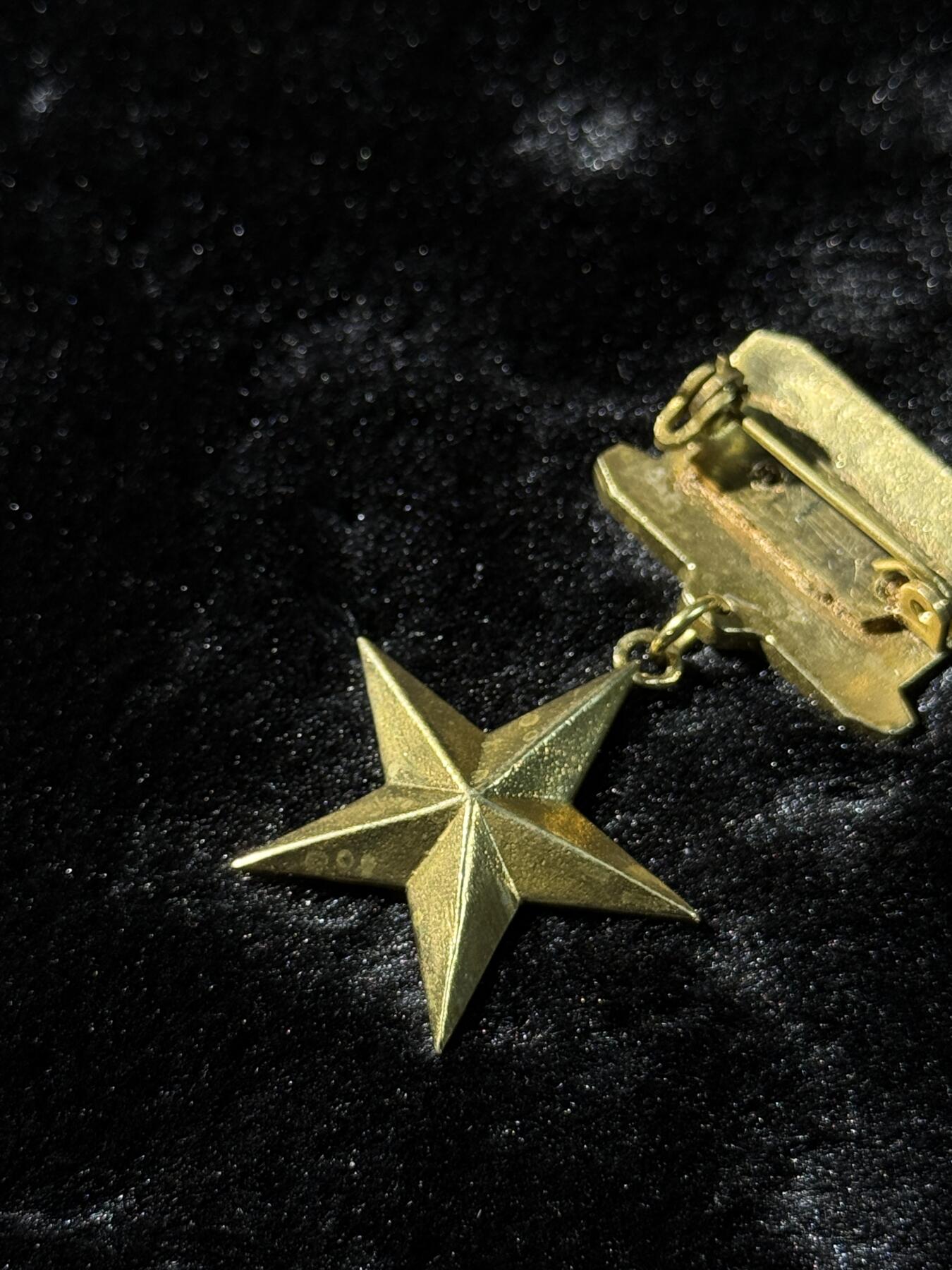 戎马世界章牌大赏第110期 古巴英雄奖章（古巴大金），铜制复刻