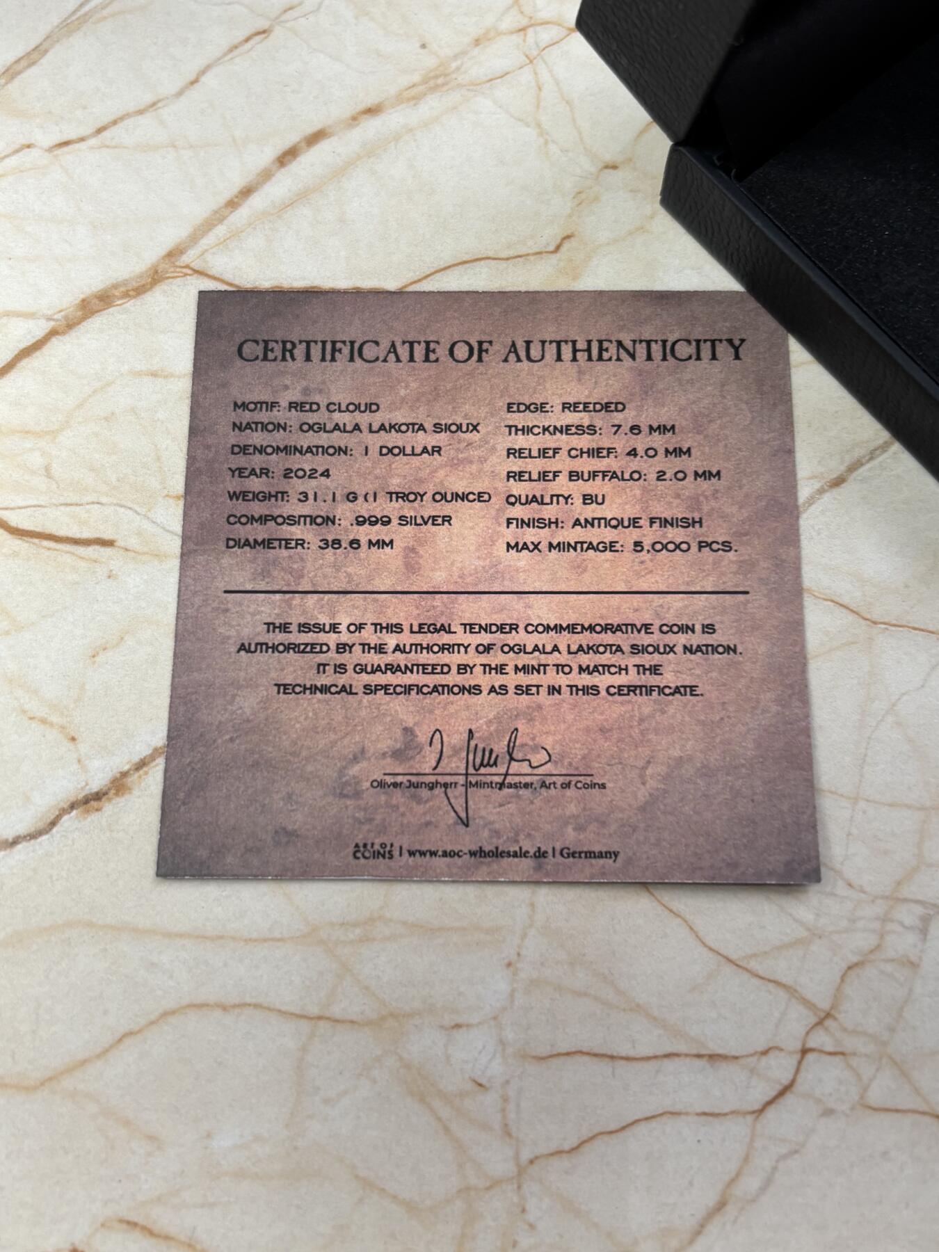 第189期拍卖 美国2024年印第安红云酋长双面高浮雕仿古版银币，1盎司，发行5000枚，有氧化