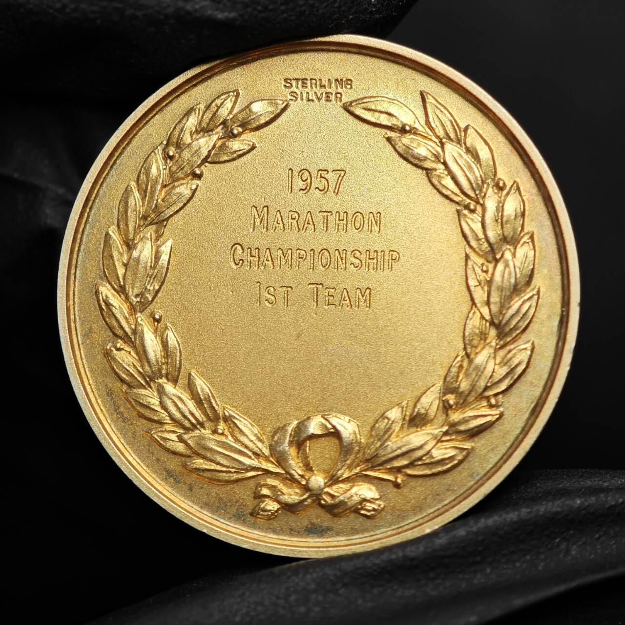 金瓯小拍第三期 古今币章 银价专场 英国南部马拉松冠军镀金银章1957年 重19.1克直径31.8mm 极佳好品带五彩环彩