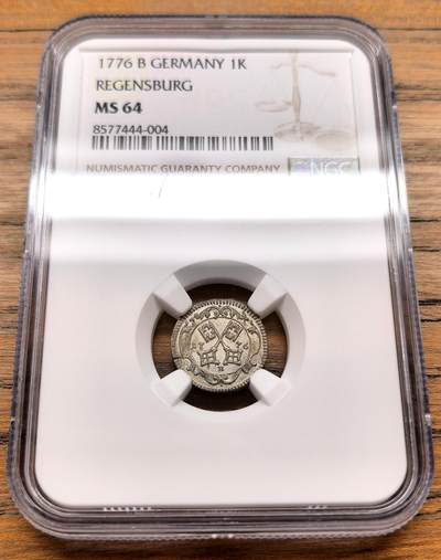 凡希社世界钱币微拍第三百十九期 - 1776B神罗雷根斯堡城徽双头鹰1芬尼银币NGC-MS64，原光顶级品。