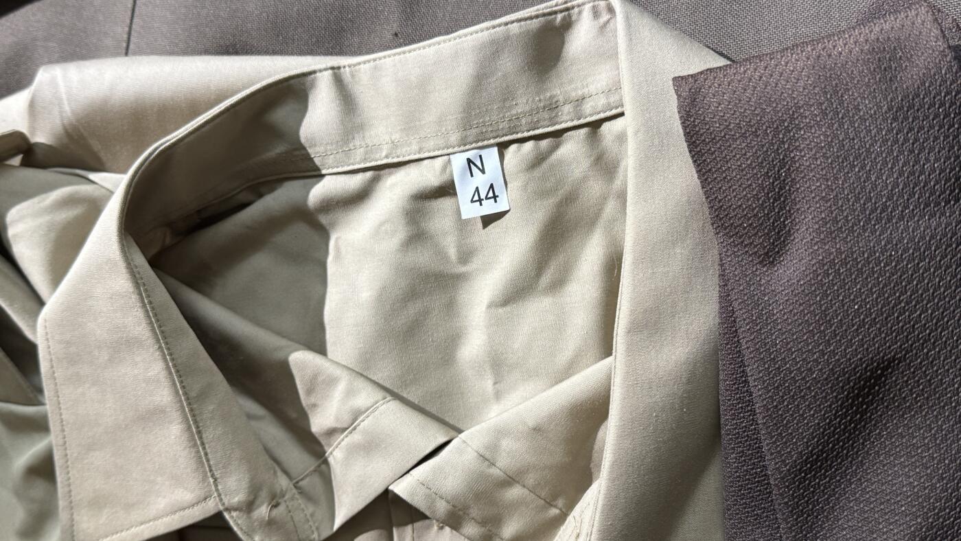 戎马世界章牌大赏第110期 匈牙利工兵上尉军服一套，含领带，常服，衬衫，外裤