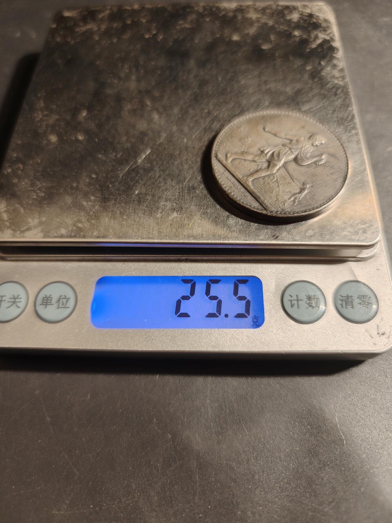 老王徽章第179期 法国鲁昂农业协会大银章     950银   播种者    直径35mm    重量25.5g