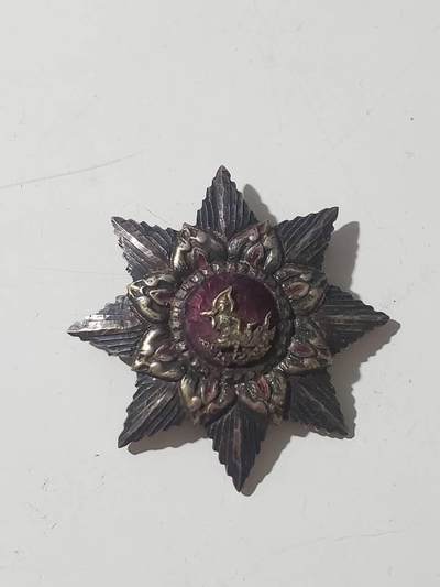 韵星假日军品类拍卖第三十八期 -- Rimey Holidays Militaria Auction 38 - 泰王国拉玛9世银制农业部荣誉官员证章 部分珐琅 星芒造型 非常精美 925高银 Thainakoi珠宝厂制作 带有sterling银标 颁发给在农业部服务的高级官员 非常好看 