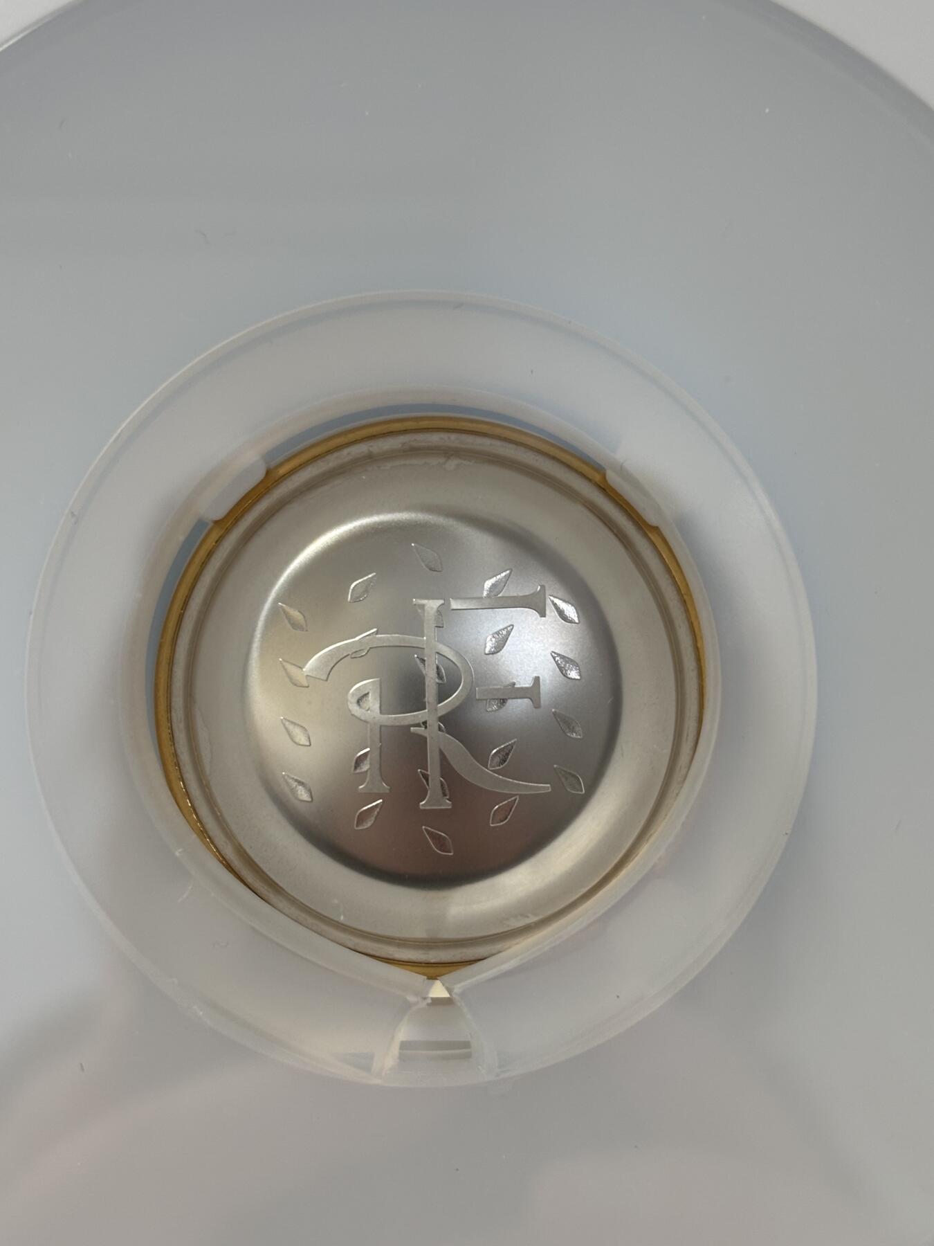 第189期拍卖 获奖法国2023年法兰西瑰宝甜点马卡龙小圆饼形银币NGC-PF69无盒无证书，获克劳斯2024年度最佳创意币大奖，999银，1盎司，发行5000枚