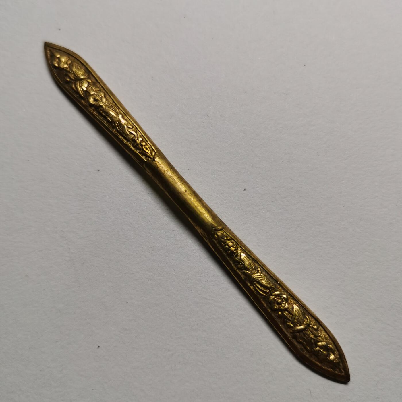 杂件专场96期 清代鎏金蝶恋花纹发簪