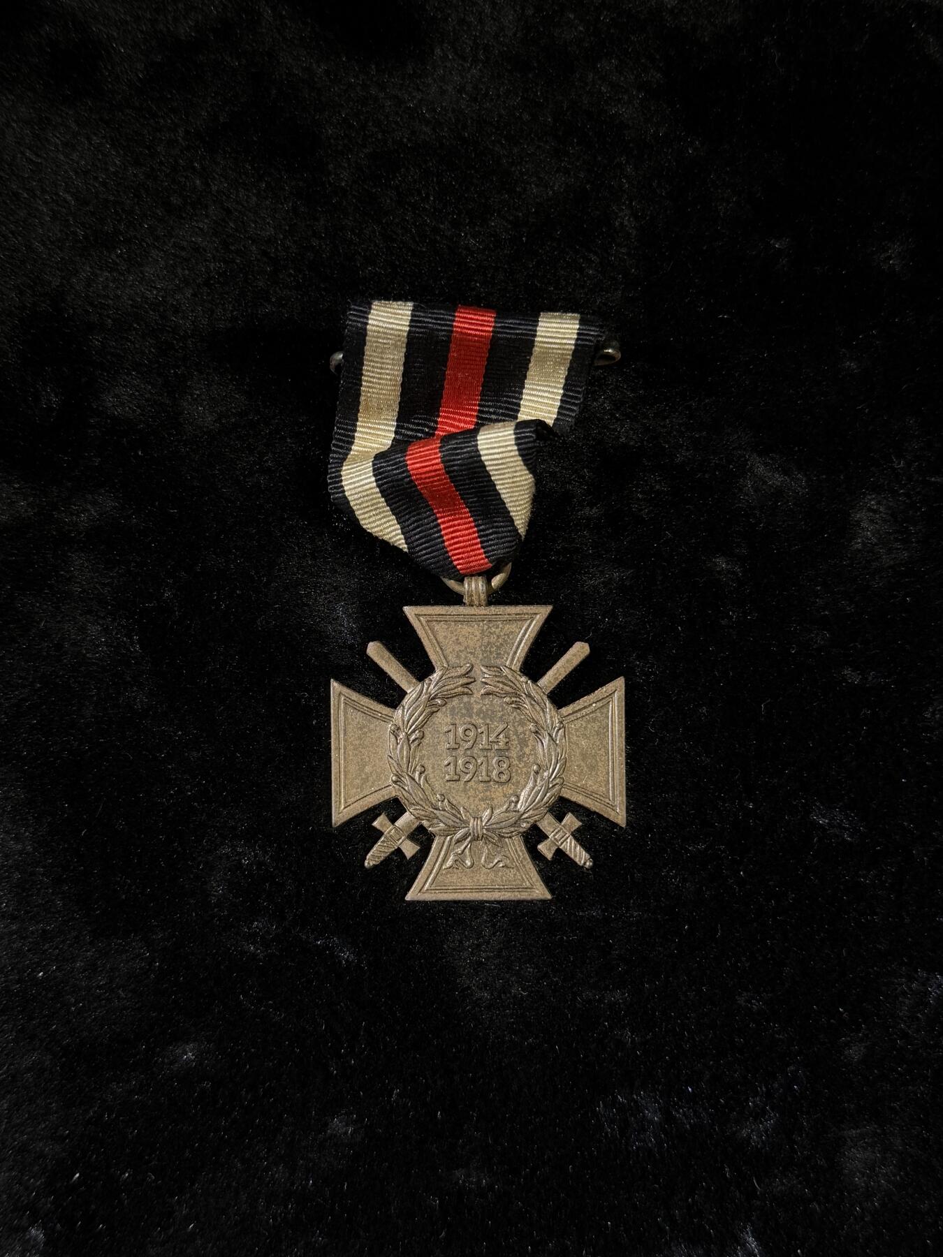 戎马世界章牌大赏第110期 德国一战兴登堡奖章