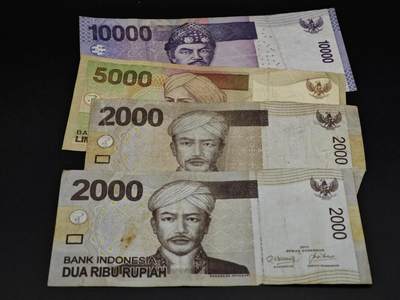 【淘币小摊】实时拍第八百五十四拍   无佣金福利纸币场   满百包邮可预留二周 每周一统一发货   - 印尼2000-10000卢比纸币4张【有折】