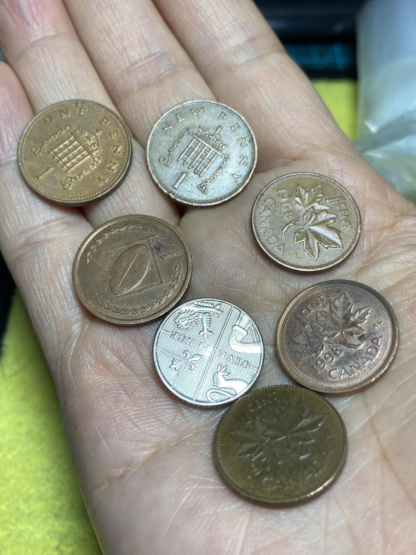 2026年第十五场(总第一百八十四场）外国好品散币场(免佣金) 英系散币7枚：英国🇬🇧1971年2005年1新便士，马恩岛1998年1便士，2021年5便士，加拿大🇨🇦1968年98年71年1分