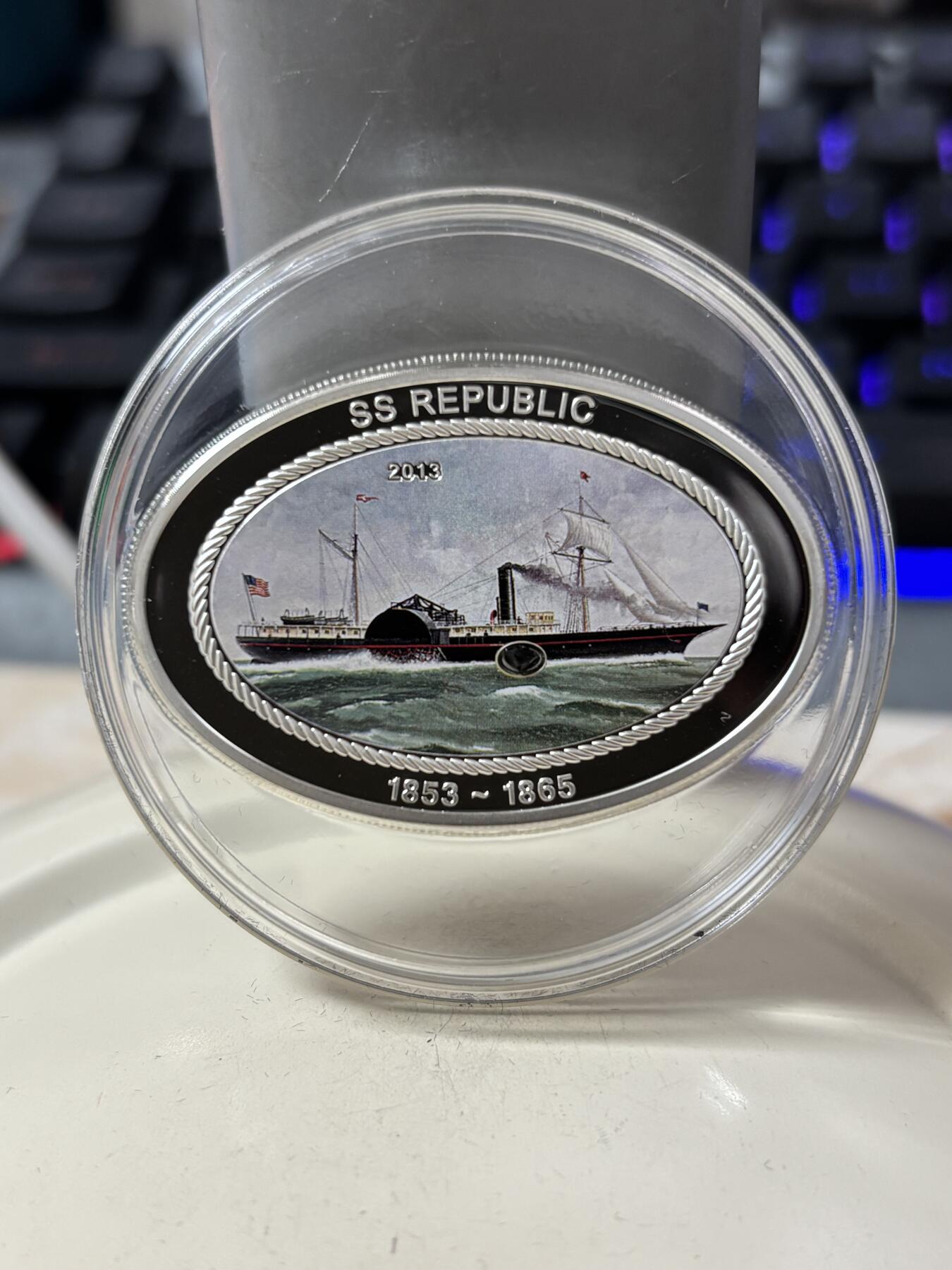 第189期拍卖 库克2013年海底沉船美国SS共和号椭圆彩色镶嵌银币25克，925银，发行1865枚