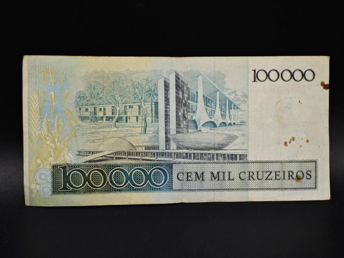 【淘币小摊】实时拍第八百五十四拍   无佣金福利纸币场   满百包邮可预留二周 每周一统一发货   巴西100000克鲁塞罗纸币加盖100【有折】