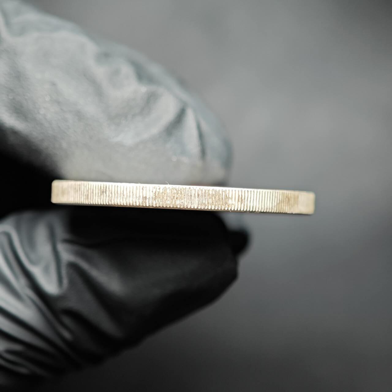 金瓯小拍第三期 古今币章 银价专场 加拿大枫叶银币2008年 重31.3克直径38mm 品相一般 磨砂处理+划痕