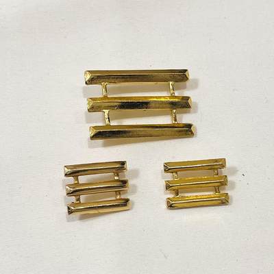 韵星假日拍卖第三十八期 -- Rimey Holidays Auction 38 - 空军上尉金属肩章、领章一组